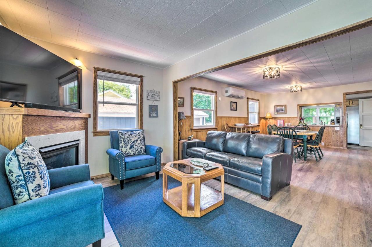East Tawas Lakefront Getaway With Kayaks And Deck Exterior photo